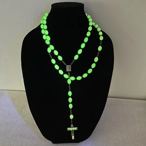 Vintage Catholic Rosary Glow In The Dark Thermoset Prayer Beads 32" Italy - Picture 1 of 8