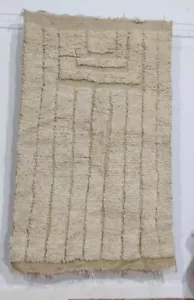 Lovely Rug Moroccan Handmade Azilal Berber 3'1"x4'9" ft Hallway Unique Wool Rug - Picture 1 of 9