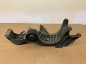 Soporte de motor delantero Porsche Cayenne (955) 3.2 V6 para bomba de aire acondicionado y alternador - Imagen 1 de 8