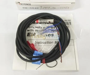 ONE New KEYENCE EM-054P proximity switch sensor - Picture 1 of 6