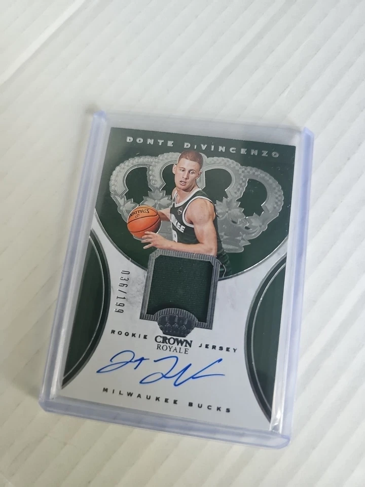 2018-19 Panini Crown Royale Rookie Jersey /199 Donte DiVincenzo #RJA-DDV Auto RC - Image 1 of 1