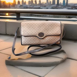 Bolso Bandolera Sobre De Colección Gucci Azul Marino GG Monograma Lona Jerez - Imagen 1 de 23