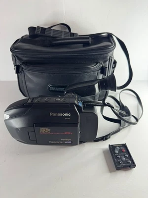 For parts only Panasonic Palmcorder Camcorder VHS-C PV-L559 W Battery NOT TESTED - Image 1 of 4