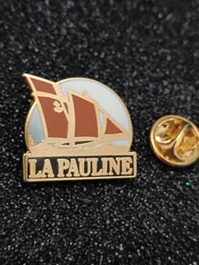 Pin's Pins Pin Enamel 42 FRANCE Bateau Voilier   Côte D'Armor "LA PAULINE"  - Picture 1 of 6