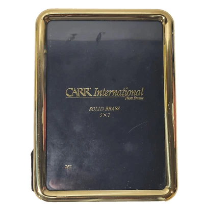 Фоторамка Carr International 5 дюймов x 7 дюймов сплошная латунь отдельно стоящая или подвесная - Изображение 1 из 4