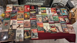 Crime gga Vintage Pb, Lot! Signet Book 1950's G/VG+ (Some Fair) 38 Books Total - Picture 1 of 11