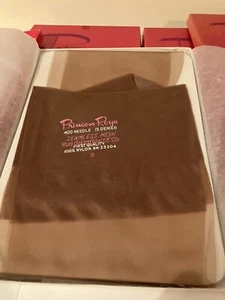 9 X 33” Vintage 1950-60s NYLON STOCKINGS 25 PAIRS SEXY GARTER HOSIERY NINE BOXES - Picture 1 of 11