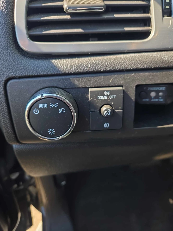 Interruptor de faros (dash Mtd) GMC YUKON 07 08 09 10 11 12 13 14 Foto 1 de 1