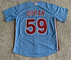 Neu mit Etikett Nike Jhoan Duran Phillies puderblau Trikot Größe Medium - Bild 1 von 2