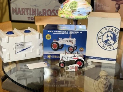 New in box THE FARMALL SUPER A DEMONSTRATOR TRACTOR, FRANKLIN MINT,GORGEOUS!! - Image 1 of 4