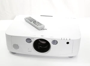 Proyector LCD NEC NP-PA500U HD 1920x1200 1080p 5000 lúmenes con control remoto - SIN LENTES - Imagen 1 de 9