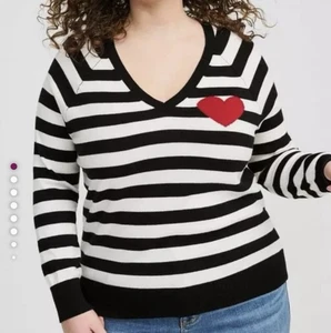 NWT Torrid Black And White Striped Sweater with Heart 2x - Picture 1 of 1