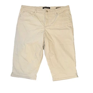 Bandolino Mandie Skimmer Beige Shorts Women’s Size 14 - Picture 1 of 4