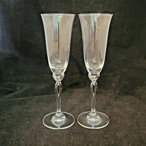 Flautas de champán de cristal transparente Oneida Chateau 9" de alto perforado giro - Imagen 1 de 5