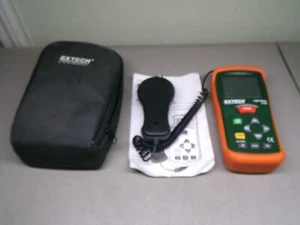 EXTECH LT300 DIGITAL LIGHT METER W/CASE - Picture 1 of 8