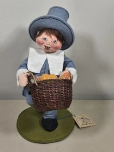 Muñecas Annalee de colección, niño peregrino con cesta de cosecha 11,5" de alto con etiqueta 1994 EE. UU. - Imagen 1 de 10