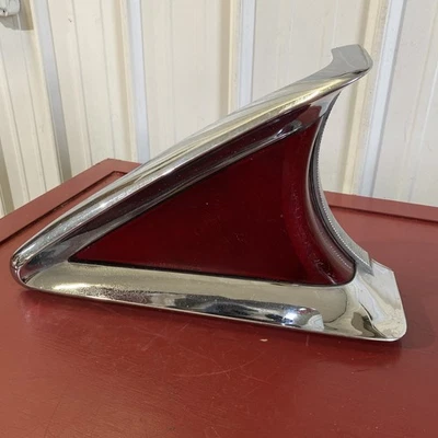 Mercur Parklane 1959 montaje de luz trasera derecha MRST 59A Foto 1 de 4