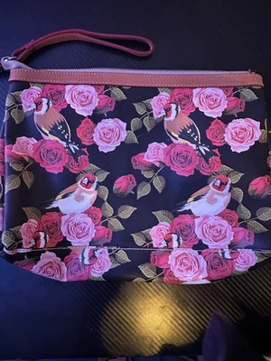 Bolso sin asas Cavalcanti Hecho en Italia Cuero Muñequera Pájaros Rosas Estampado Floral Foto 1 de 4