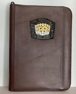 SMOOTH CHOCOLATE COWHIDE LEATHER ZIPPER PORTFOLIO SILVER & BRASS KILTIE CONCHO - Picture 1 of 3