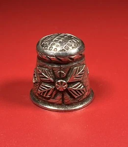 Antique Rare 980 Silver Repousse Flowers Sewing Thimble c1910-1940 - Picture 1 of 8