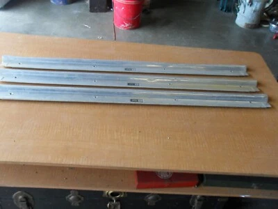 3 CUERPO DE PESCADOR GM UMBRAL DE PUERTA PLACA DE DESGASTE MOLDURA PAR MARCA O MODELO DESCONOCIDO Foto 1 de 4