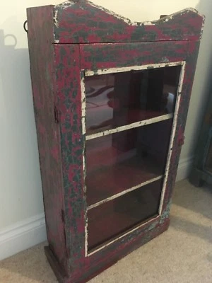 Mueble armario indio vintage rojo verde vidrio envejecido antiguo Foto 1 de 4