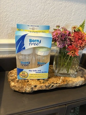 Born Free Safe and Smart Bottle Vented 9oz 0+ Mos. Reduces Colic 2-Pack AS IS - Image 1 of 4