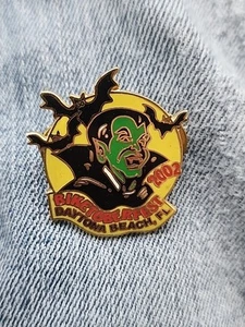 Seltene Biketoberfest 2002 DRACULA Anstecknadel Halloween Daytona Beach Fl Pinback - Bild 1 von 2