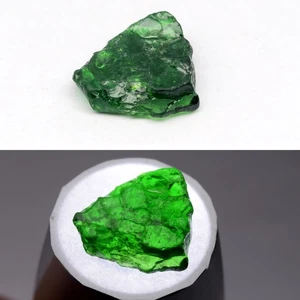💎 Granate tsavorita verde natural áspero de 7,95 quilates 15 x 13,5 mm - Piedra preciosa de Tanzania - Imagen 1 de 6