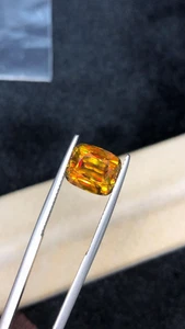 Pietra preziosa sfena di fuoco taglio cuscino: Titanite gialla 5,60 CT - Foto 1 di 3