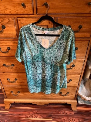 NWT LulaRoe Iris Black White & Green Short Sleeve Womens Top Tee Size L - Image 1 of 3