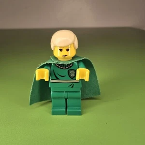 LEGO Harry Potter: Draco Malfoy Minifigur (hp020) grüner Quidditch Uniform Umhang - Bild 1 von 5