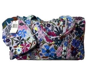 New Vera Bradley 2 pc Travel Bundle: Duffel bag+Cosmetic case in Bengal Lily - Picture 1 of 9