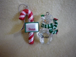 Bastón de caramelo y muñeco de nieve adorno personalizado "Shawn" - Imagen 1 de 8