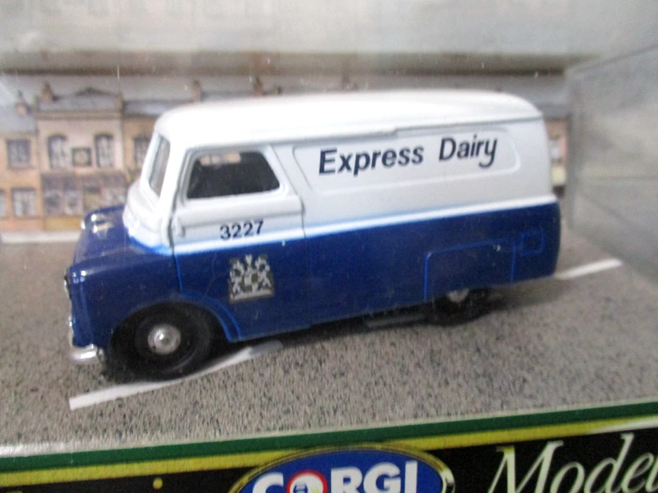Corgi Classic Bedford CA Express Dairy Van  1:35 scale Diecast in Box - Image 1 of 4