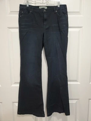 Pantalones de mezclilla azul de cinco bolsillos pierna acampanada Charlotte Russe para mujer talla 14 de alto Foto 1 de 4