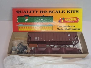 HO Scale Roundhouse Kit #3537 BNSF Railway FMC 3-Bay Covered Hopper #432657 - Bild 1 von 23