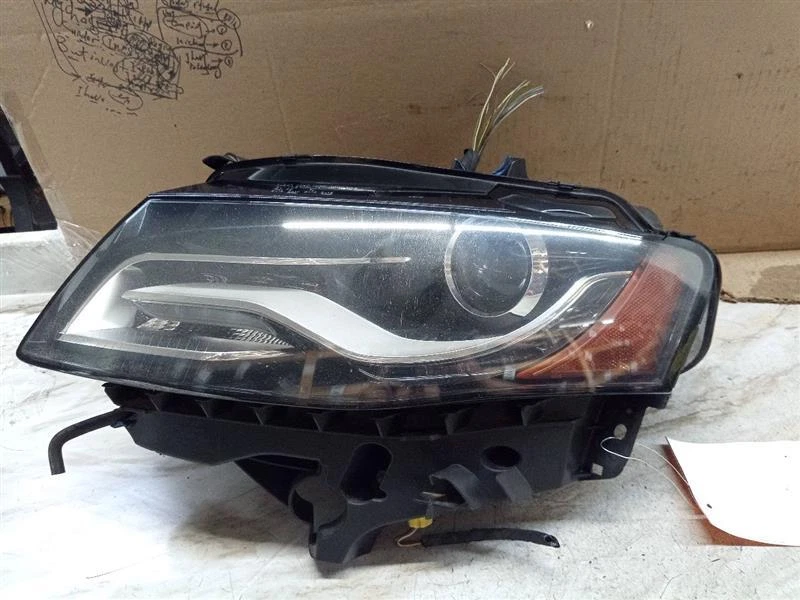 Used Left Headlight Assembly fits: 2010 Audi A4 Sdn xenon HID self adjusting opt Foto 1 de 4