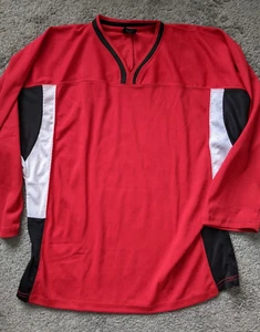 NEW UNUSED JUNIORS MEDIUM MONTREAL BRAND HOCKEY JERSEY RED BLACK WHITE PLAIN - Picture 1 of 3