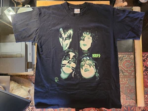 Kiss XL (48) T-Shirt leuchtend im Dunkeln 100 % Baumwolle vorgeschrumpft klassisch Gruppenbild sehr gut - Bild 1 von 3