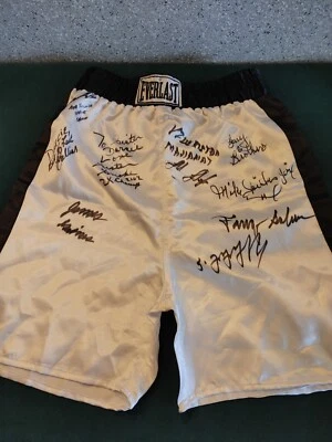 Pantalones cortos de boxeo Everlast firmados, Michael Spinks, Sister Smoke (Jacqui Frazier) otros Foto 1 de 4
