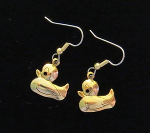 Pendientes de goma Ducky placa de oro de 24 quilates baby shower hora del baño patos pato playa - Imagen 1 de 4