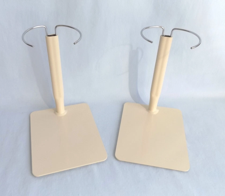 2 supporti per bambole in metallo di alta qualità in versione pesante, altezza asta 16 cm - Immagine 1 di 1