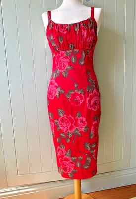 NUEVO CON ETIQUETAS - Vestido Vixen by Micheline Pitt - Roses Ingenue Wiggle - Pequeño Foto 1 de 4