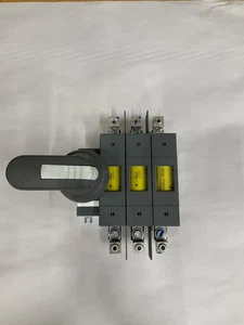 Interruptor de desconexión fusible ABB - OS100GJ03 con mango - Imagen 1 de 4