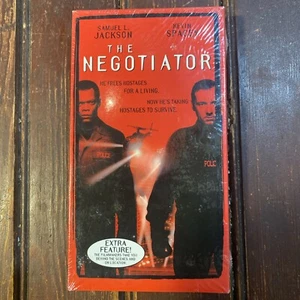 The Negotiator (VHS, 1998) Samuel L Jackson Kevin Spacey - New Sealed Watermark - Picture 1 of 6