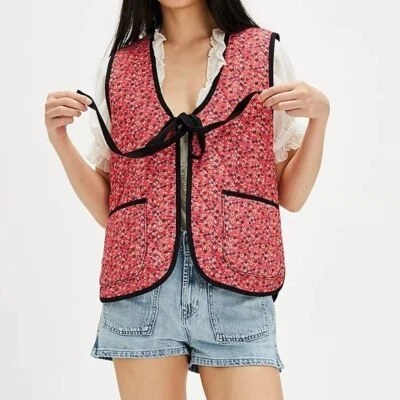 Free People Claudine 红色花卉领结前 Cottagecore Coquette 绗缝背心 — 第 1/4 张图片