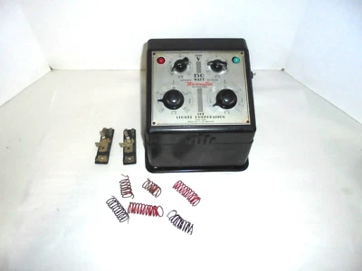 LIONEL 150 WATT V TYPE TRAIN TRANSFORMER RUNS 2 TRAINS & ACCESSORIES WORKS GOOD - Image 1 of 4