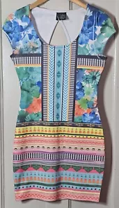 FIRE Dress Small NWOT Bodycon Cap Sleeve Keyhole Back Scuba Tropical Coastal - Picture 1 of 24