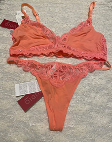 La Perla Studio Simona 36B M Wireless Bralette Thong Panty Set Coral Orange